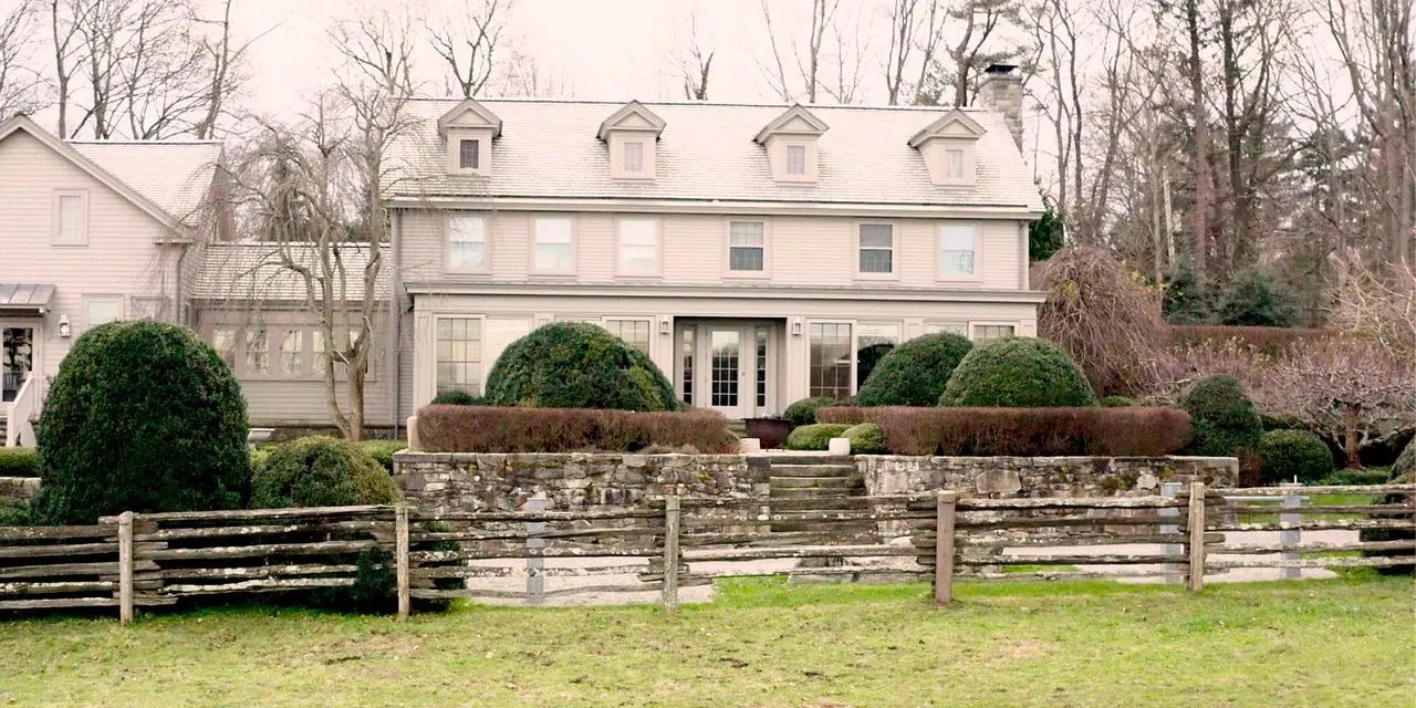 MTV Cribs Makes Its InstagramEra Comeback Mansion Global