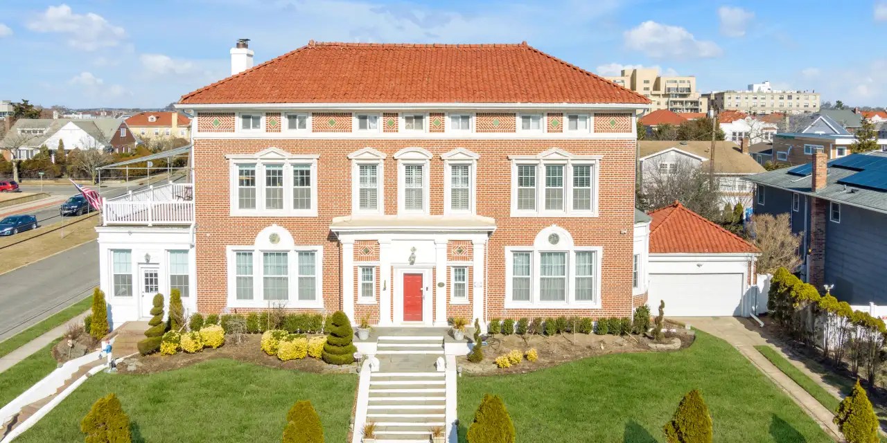 Mansion in Long Beach, New York, Lists for 6.9 Million