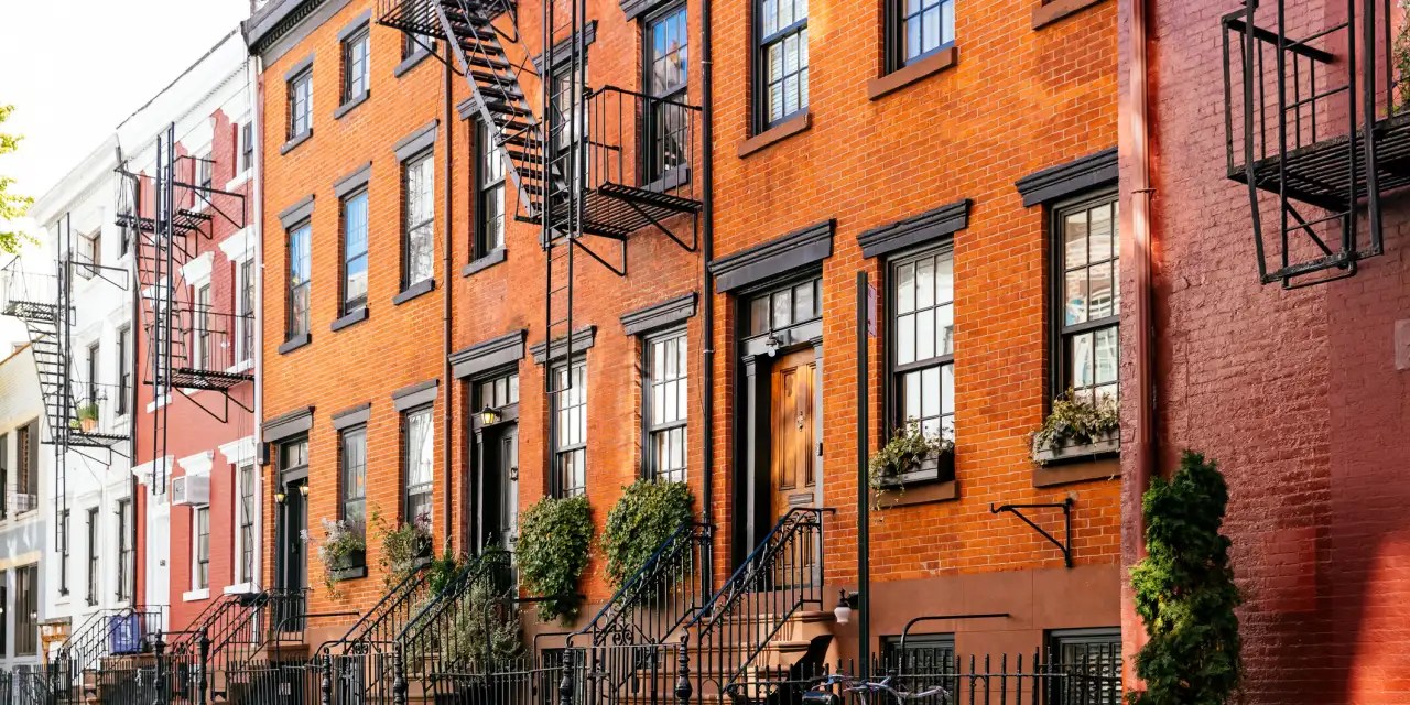 A 25 Million West Village Townhouse Led Manhattan Luxury Sales Last