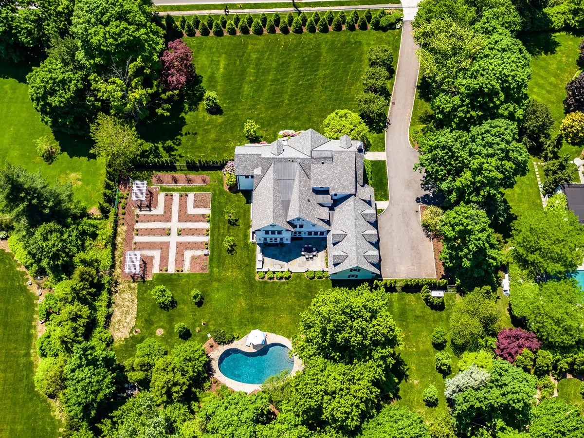 Scarsdale’s Murray Hill Balances a Village Lifestyle and BigCity