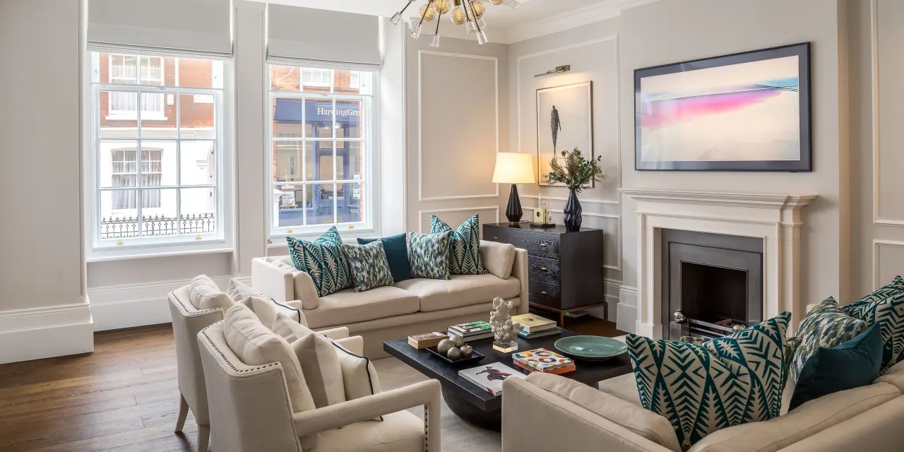 A Modernized Apartment in a 19thCentury Building in London’s