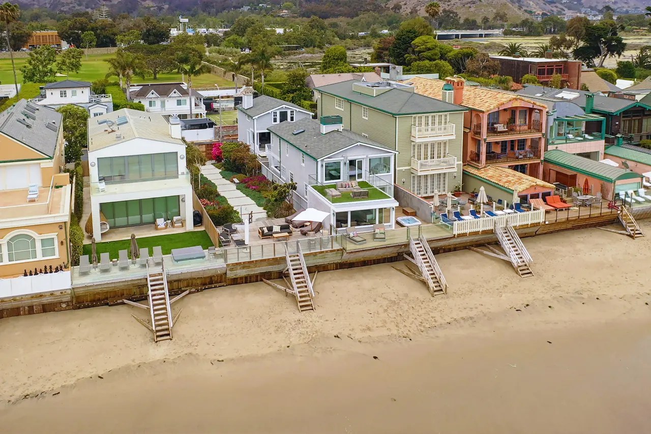 Celebrity Homes Malibu Colony