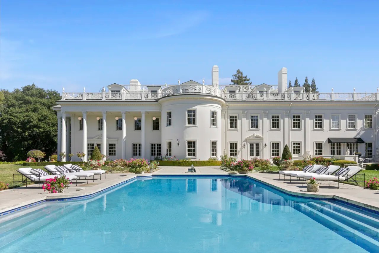 Does The White House Have A Pool