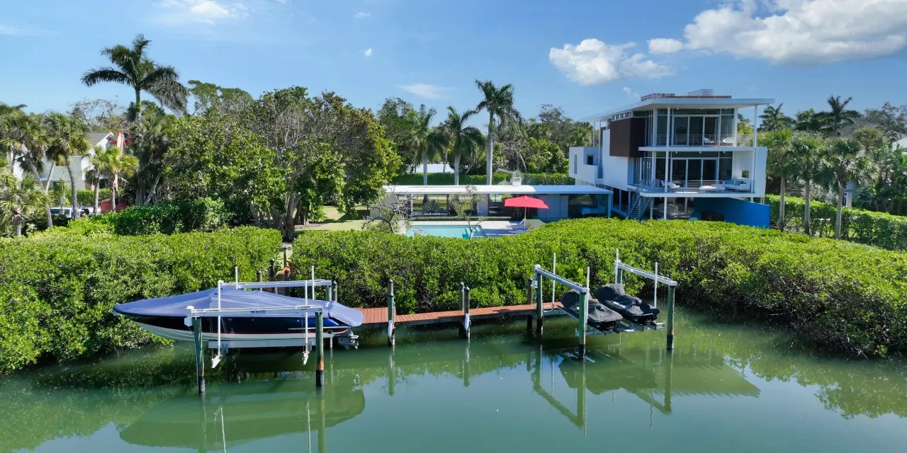 MidCentury Modern Compound Built for Love in Sarasota, Florida, Lists