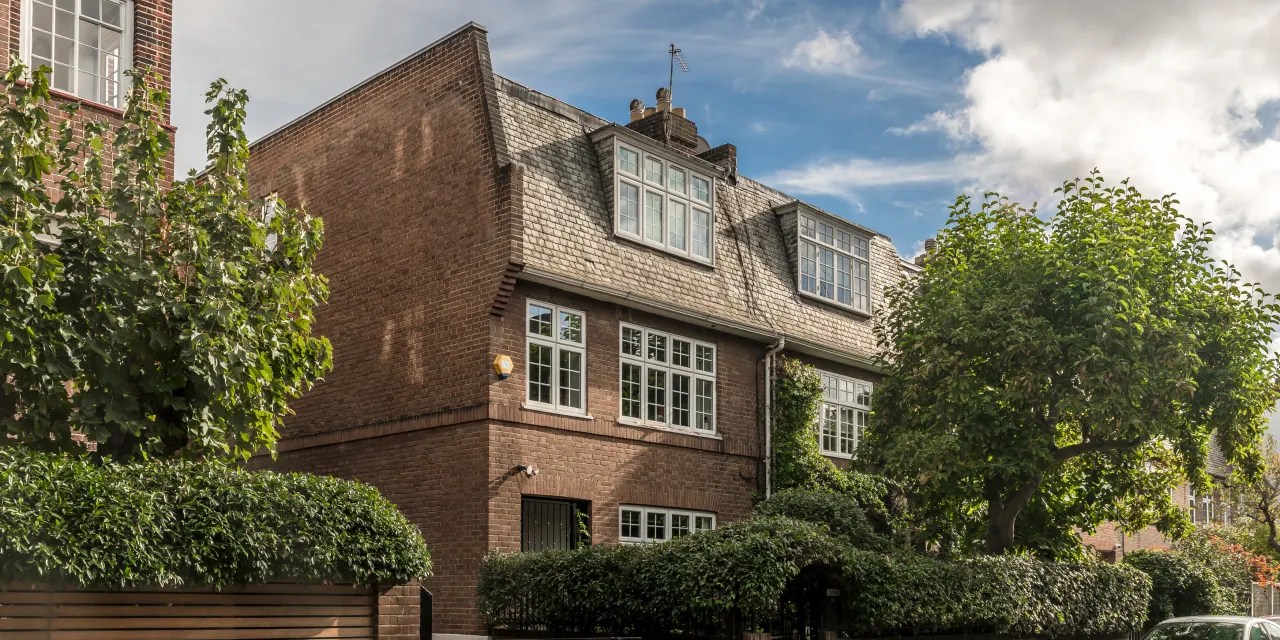 A Charming Village Home in the Heart of Chelsea Mansion Global