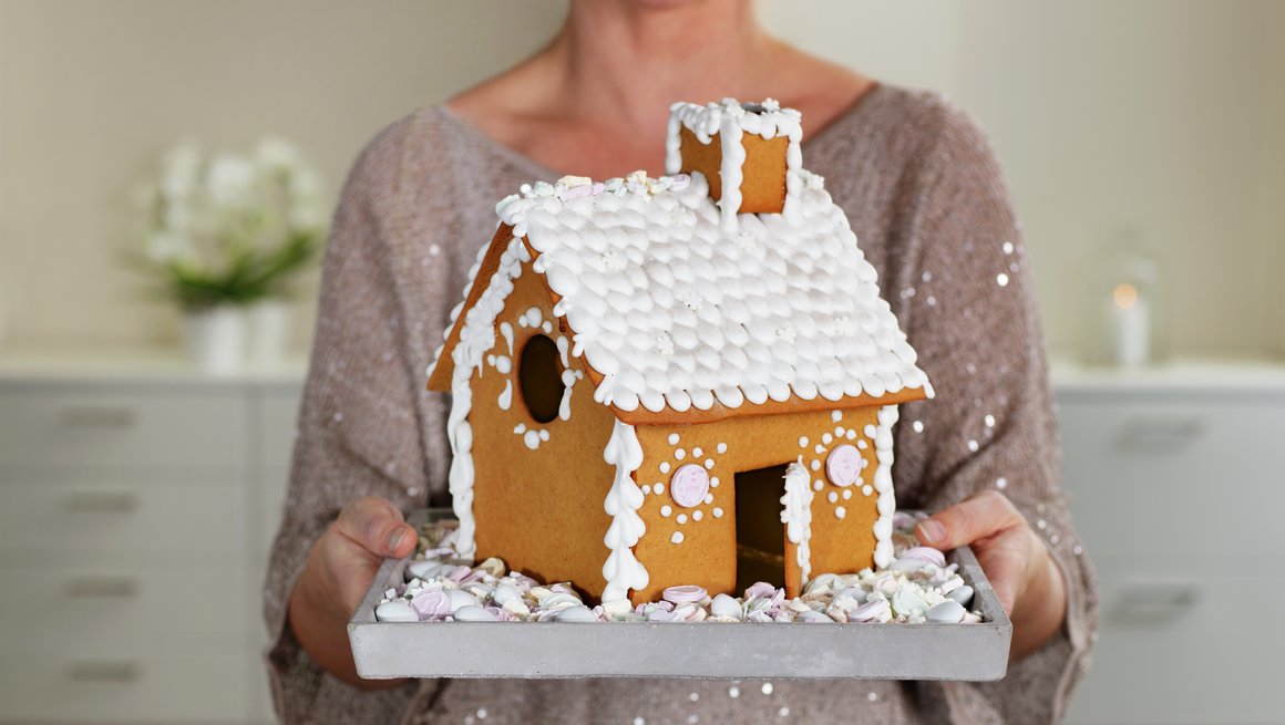 Pepperkakehus med mal MatPrat