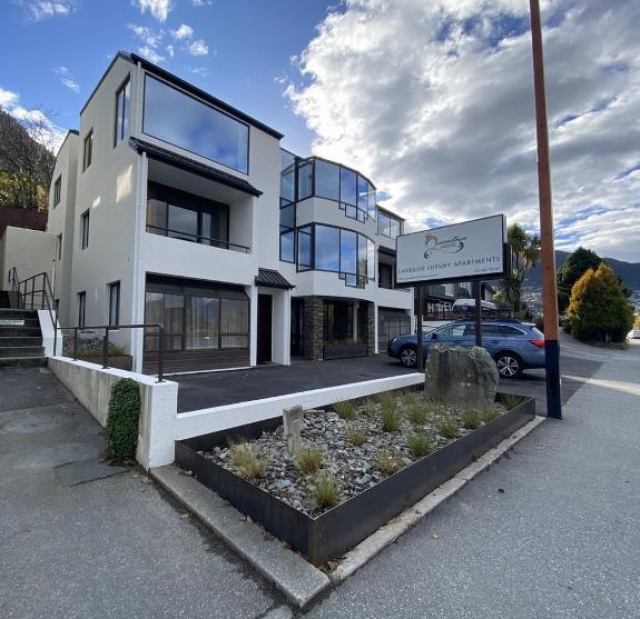 Queenstown Lakeside Luxury Apartment Queenstown