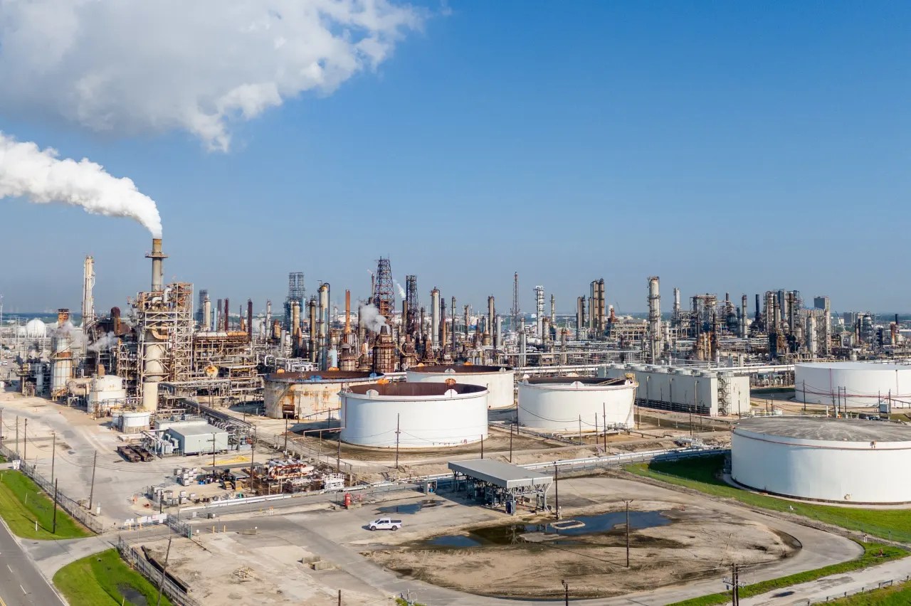 Le choc pétrolier actuel ressemble beaucoup à la première guerre du Golfe, estime l&rsquo;UBS. Ce que cela signifie pour les prix.