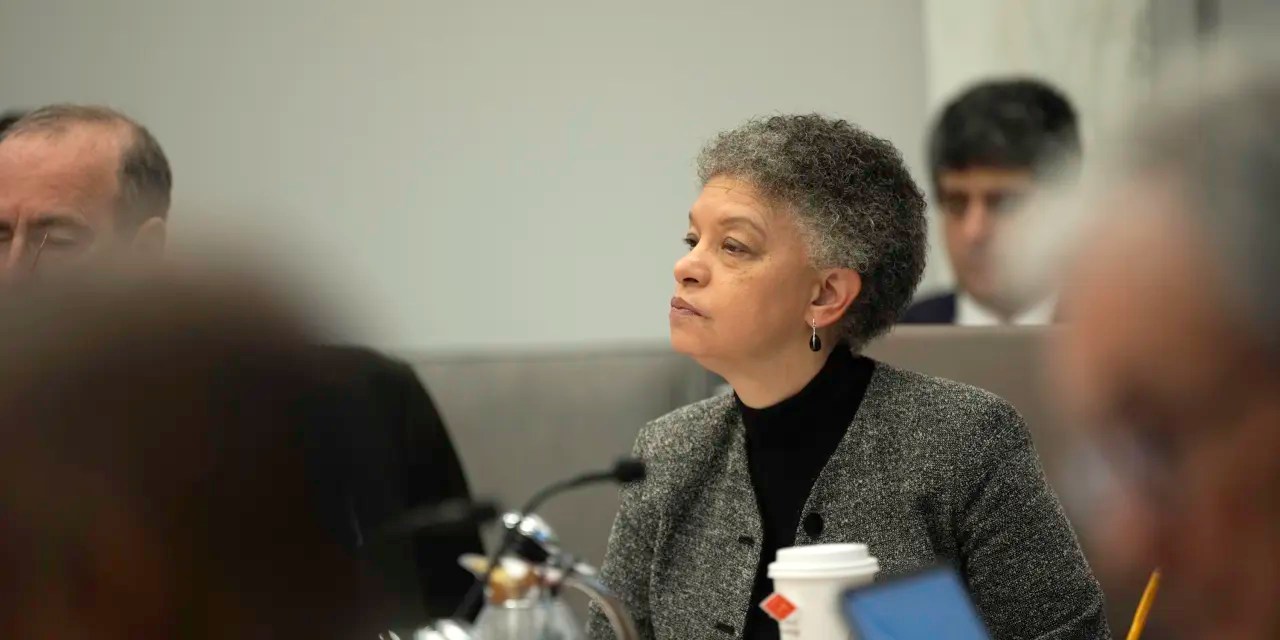 Fed’s Collins Recent data ‘reduces the urgency to ease’ MarketWatch