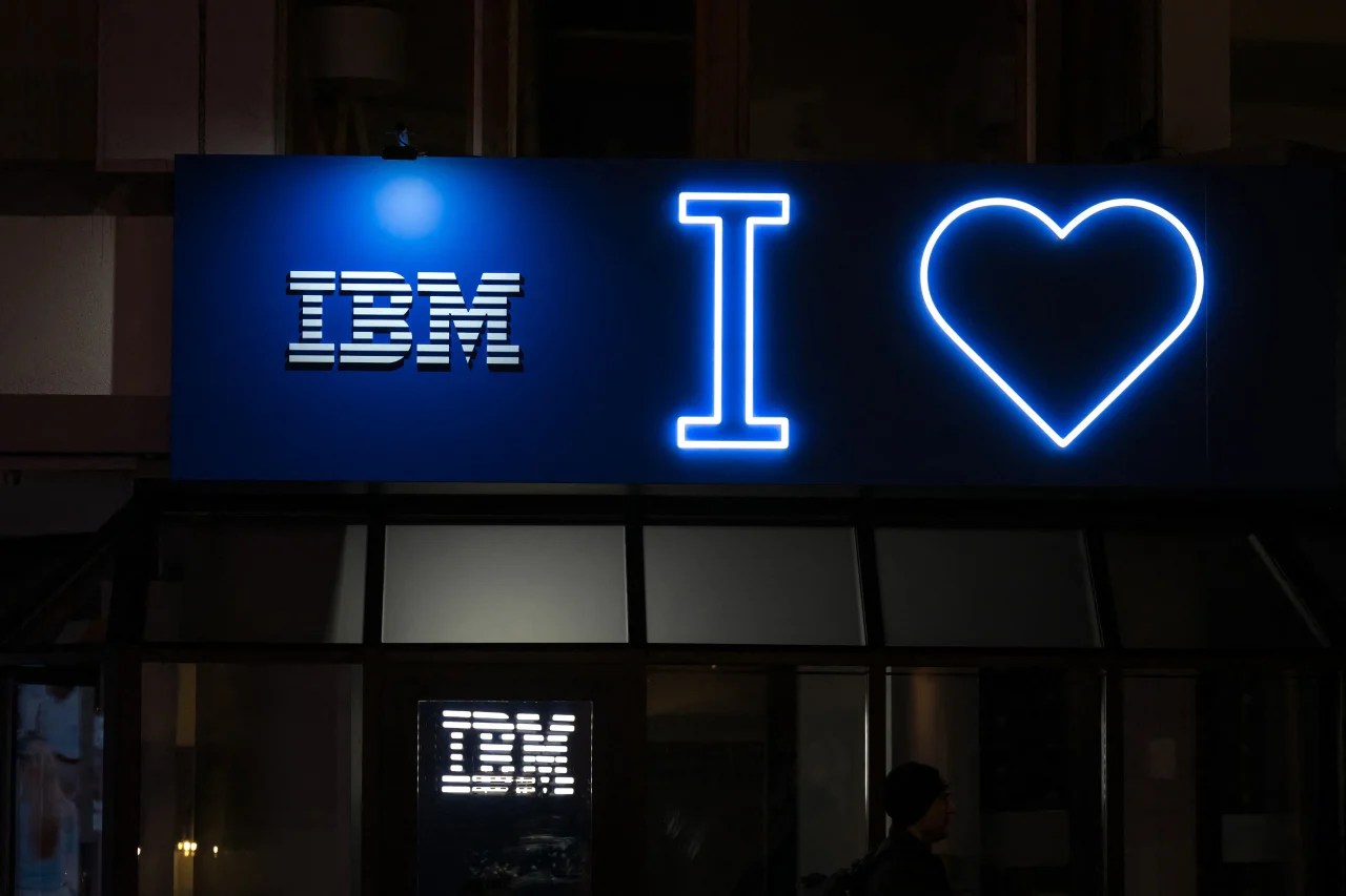 IBM’s stock falls as software revenue underwhelms