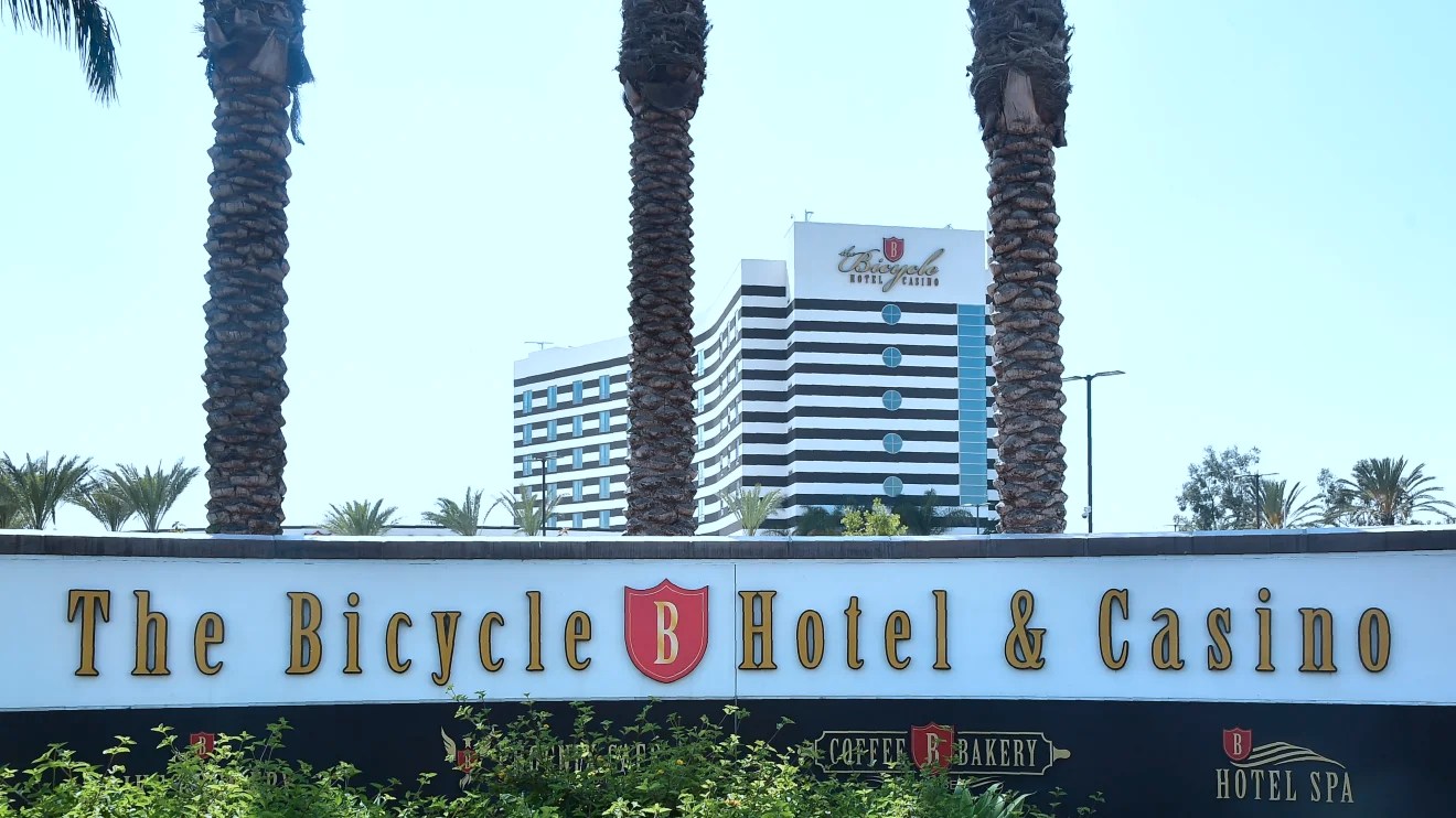 L.A. casino fined 500,000 for looking the other way when a gambler