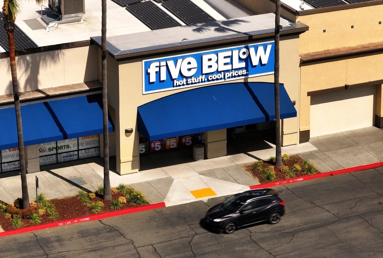 L&rsquo;action Five Below continue de se déchirer, alors que les perspectives optimistes atténuent les craintes de ralentissement des consommateurs