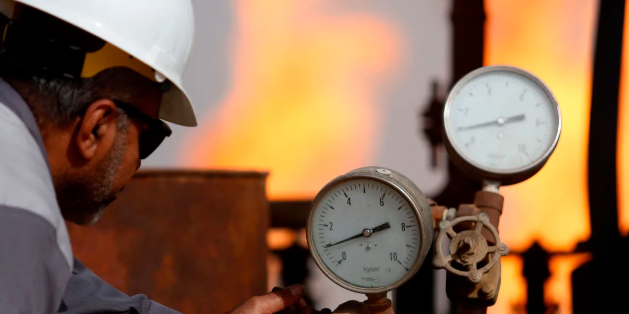 Oil prices decline on report U.S. may ease sanctions on Venezuela MarketWatch