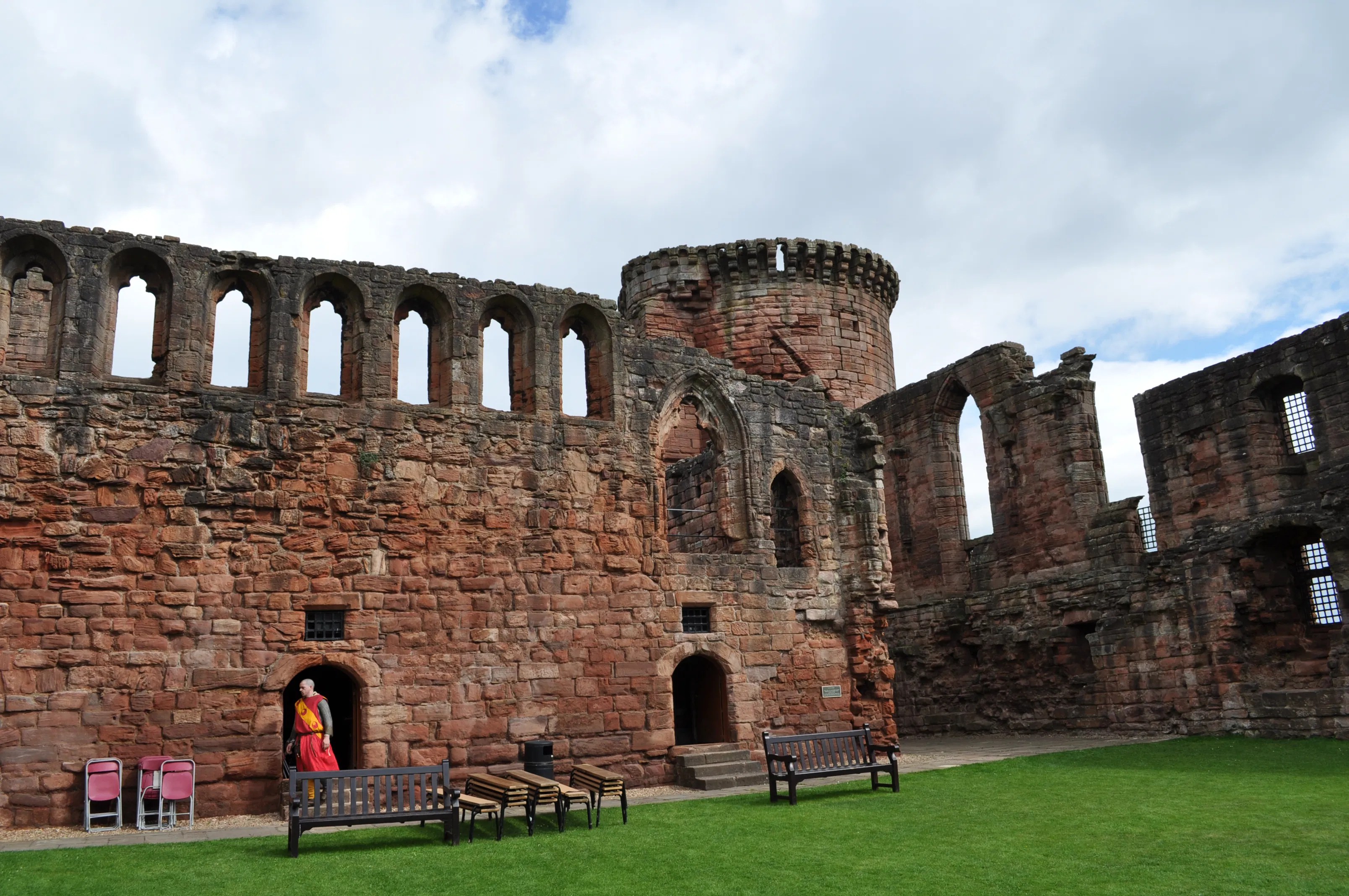 Bothwell Castle in Glasgow 2 reviews and 19 photos