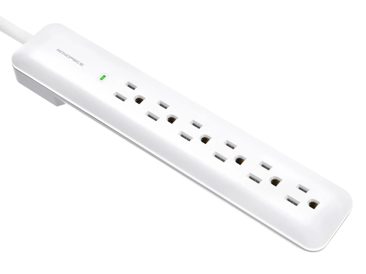 Monoprice 6 Outlet Slim Surge Protector Power Strip 540 Joules