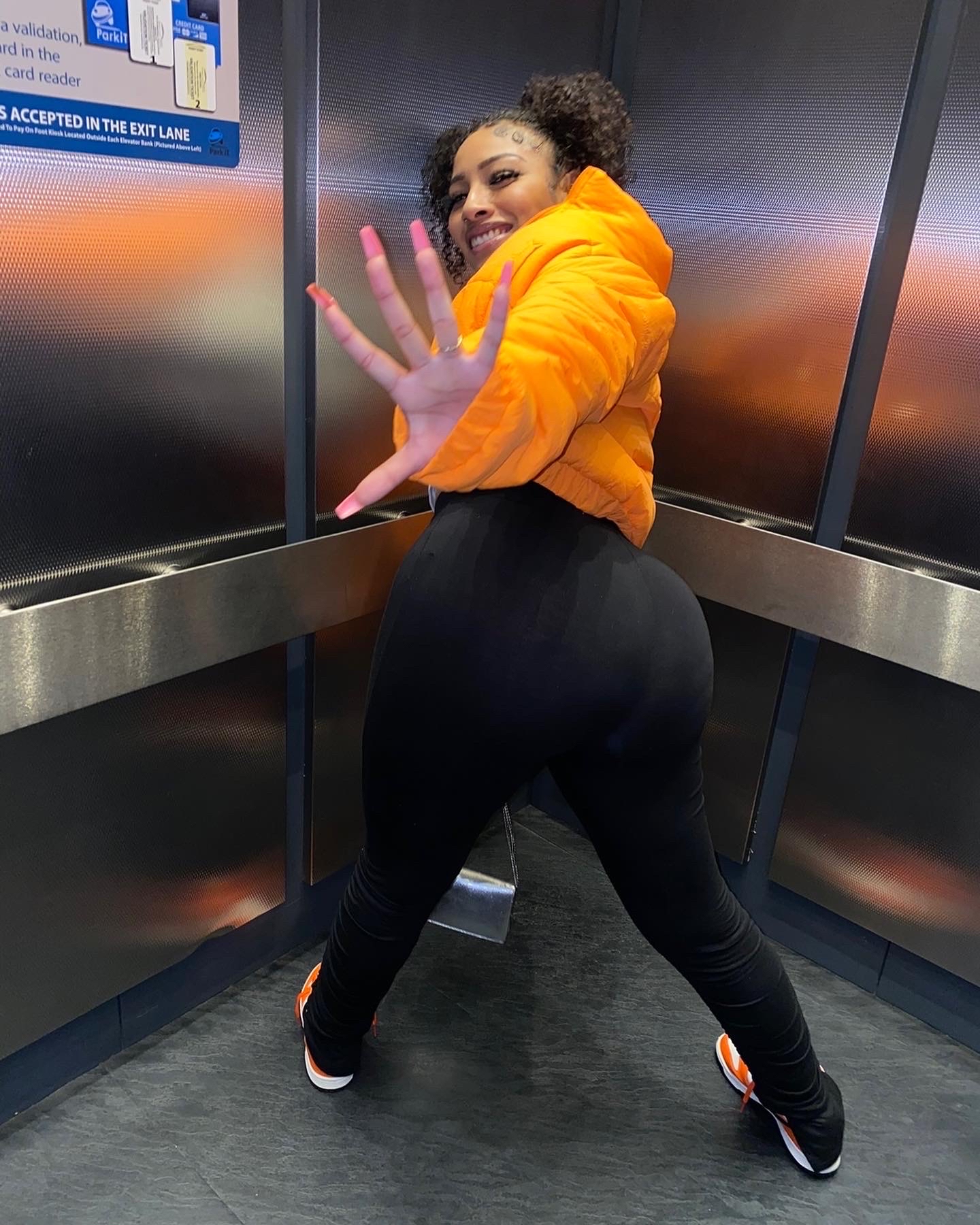 My Links • @showgrlnucci • Milkshake Website Builder