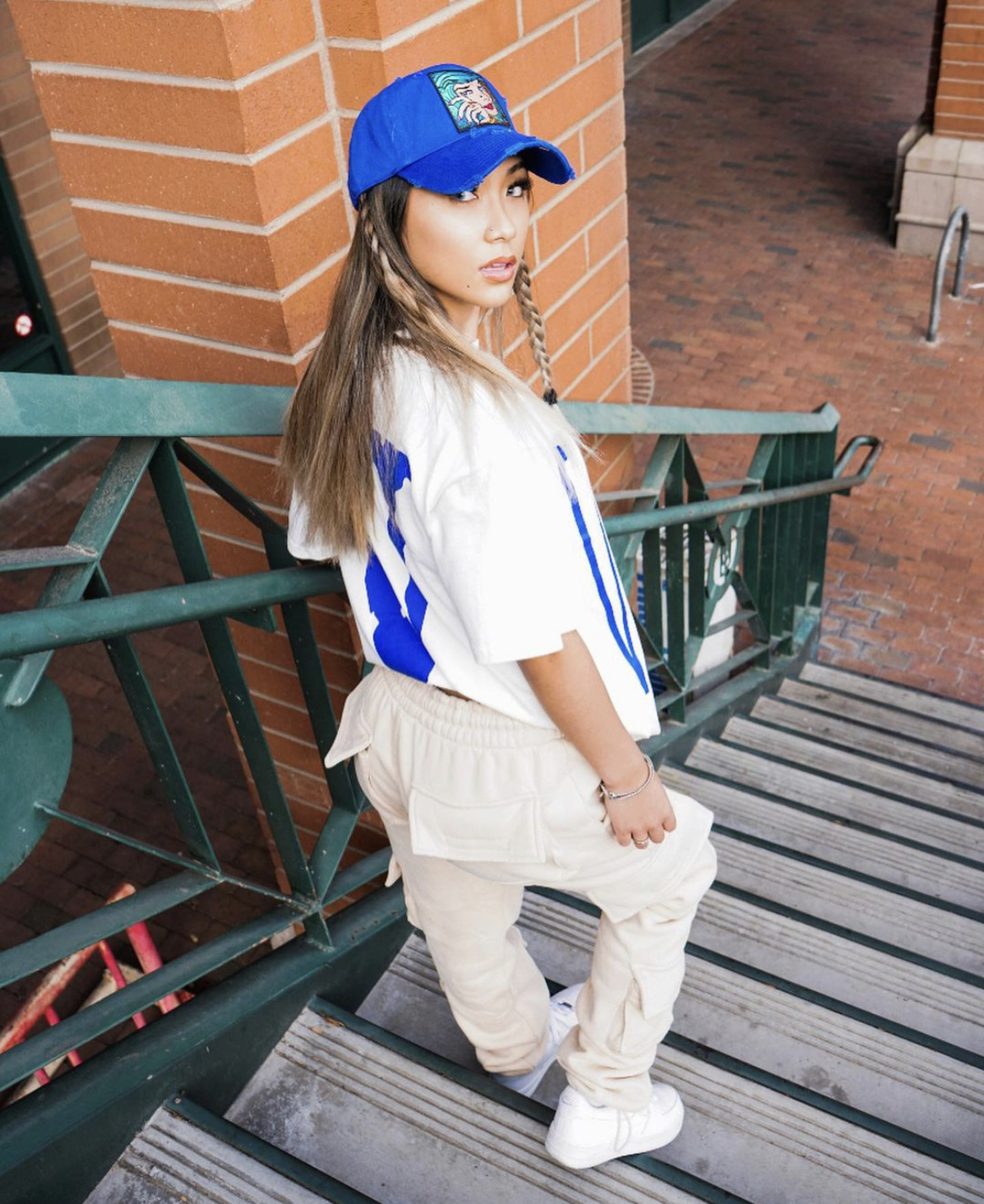 Sophia Mina • @sophiamina • Milkshake Website Builder