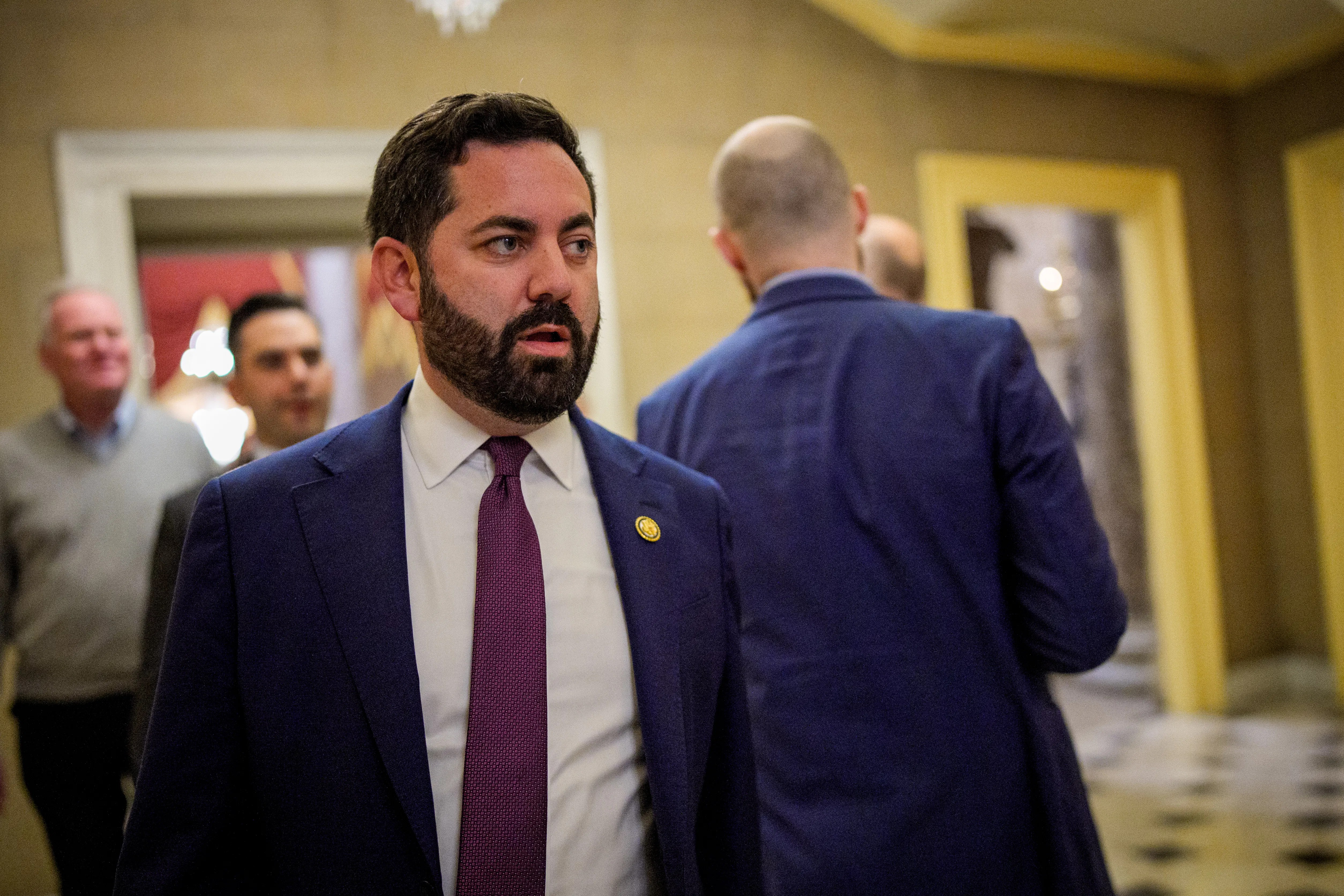 Army Veterans Forced Out of Republican Town Hall as Crowd Erupts