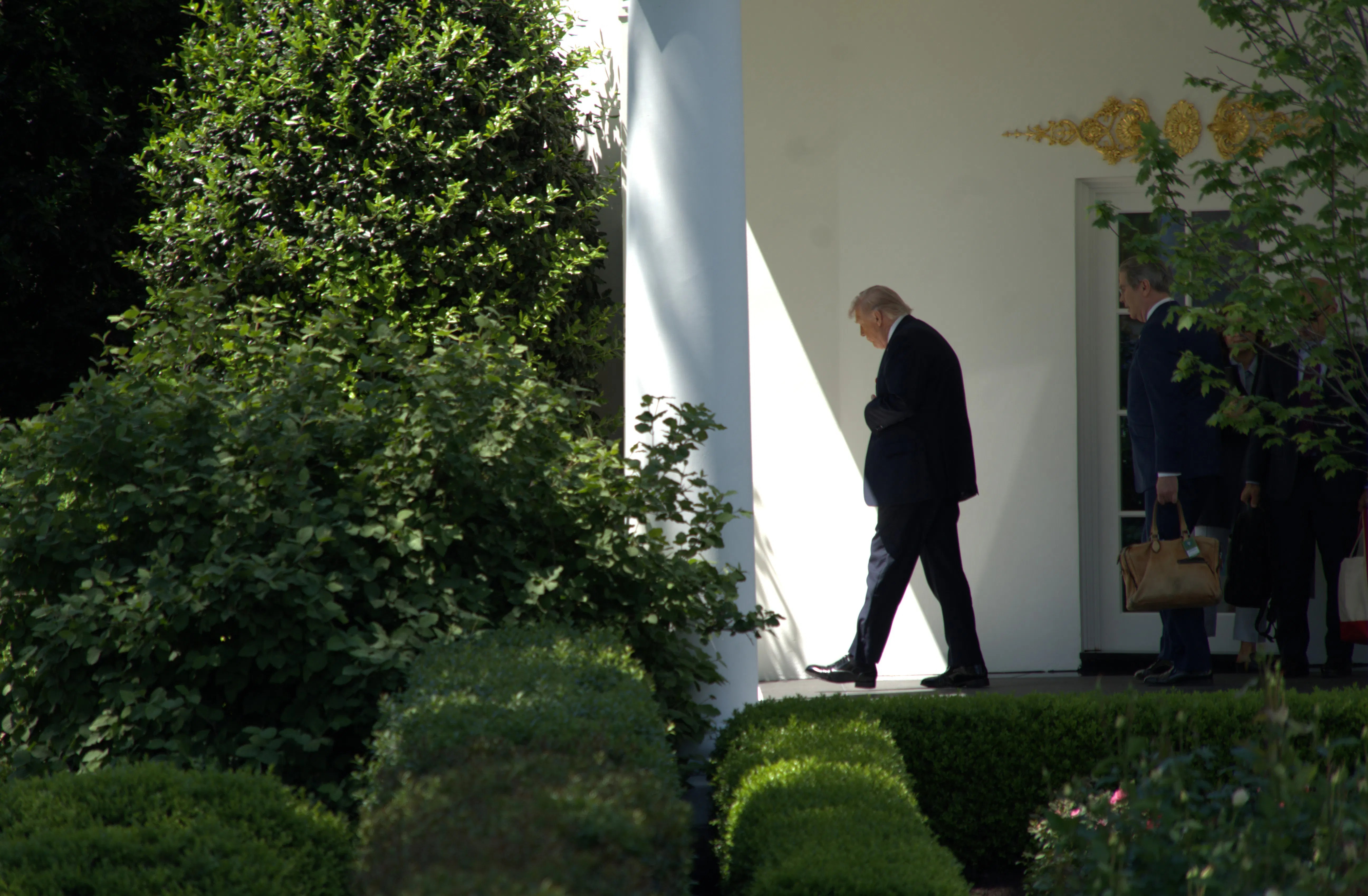 White House Lawyers Secretly Prep Trump Team for Brutal Midterms