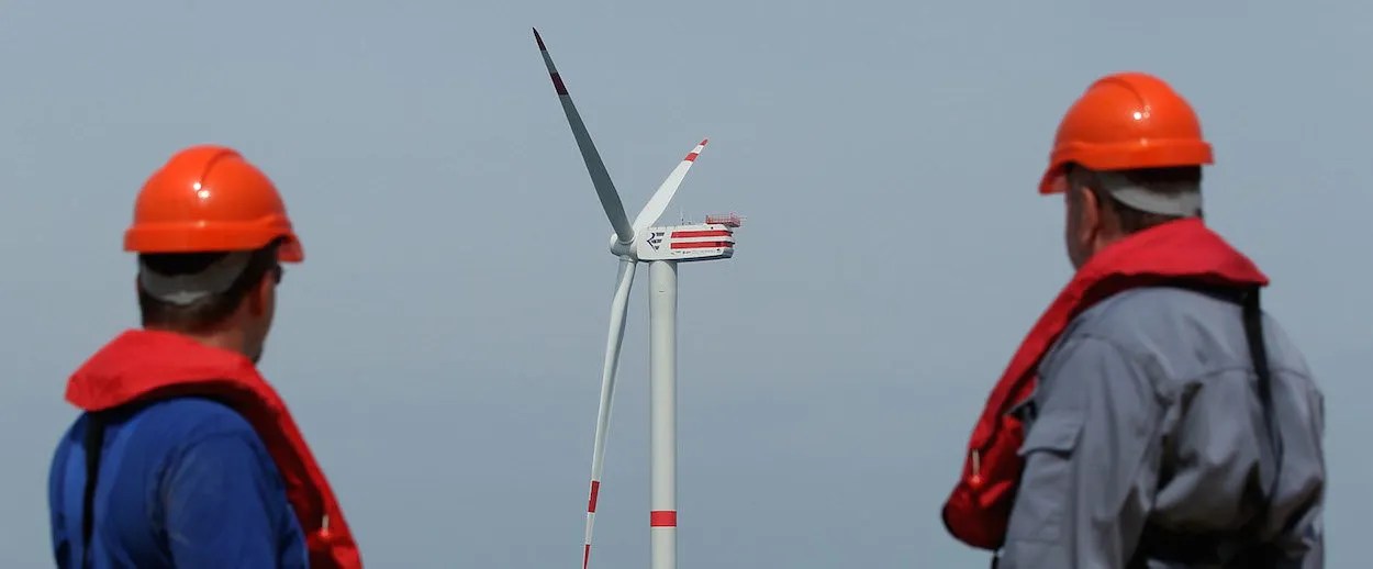 Offshore Wind Farm is First in US The New Republic