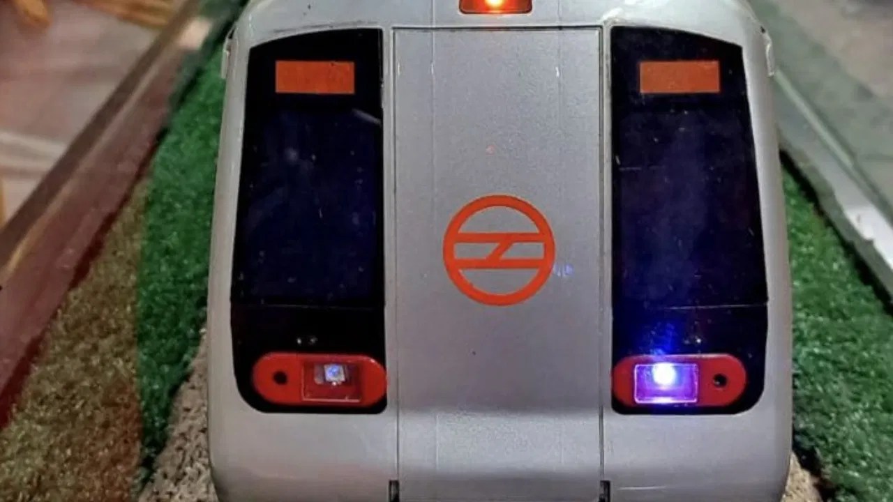 Delhi Metro Red Line Full list of stations, ticket fare, track length