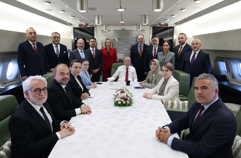 Based on this information, write a new short title in Turkish: Cumhurbaşkanı Erdoğan’dan Terörsüz Türkiye mesajı: “Silah bırakmanın ivmelenmesi için İstihbarat Teşkilatımız çalışıyor”
