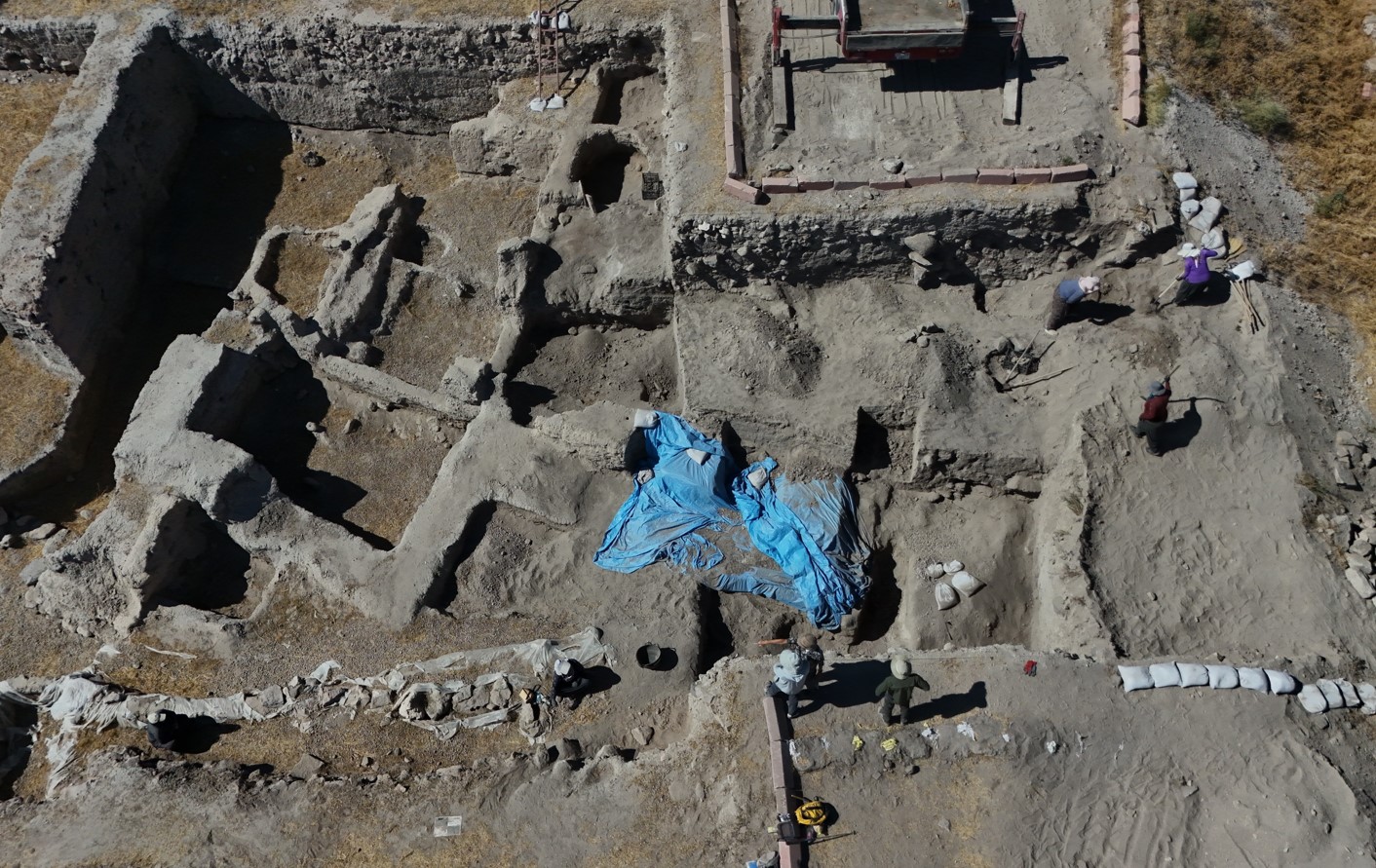 77 yıldır kazılıyor. Sarayın altından saray çıktı