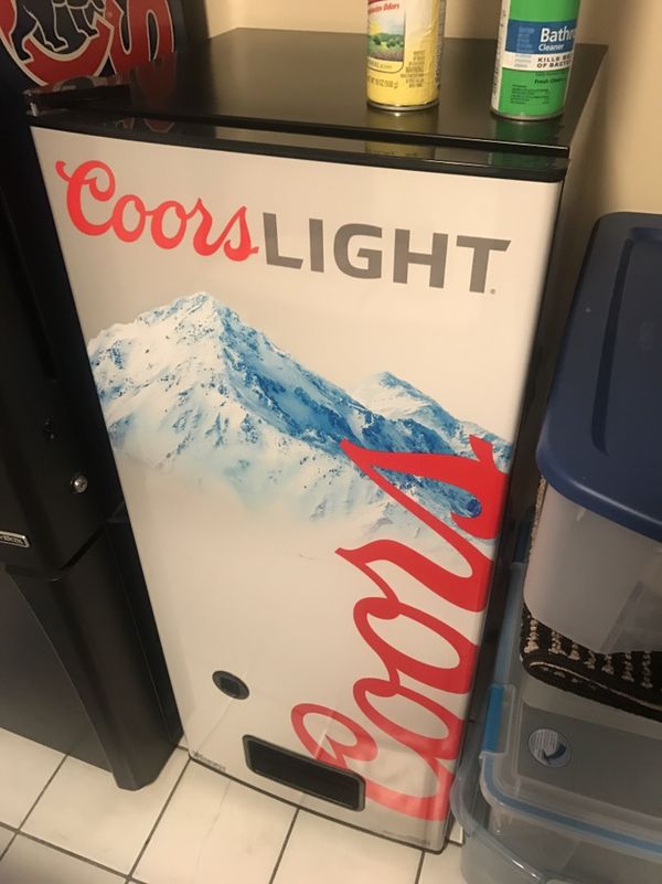 Coors Light Vending Machine/Fridge for Sale in Westmont, IL OfferUp
