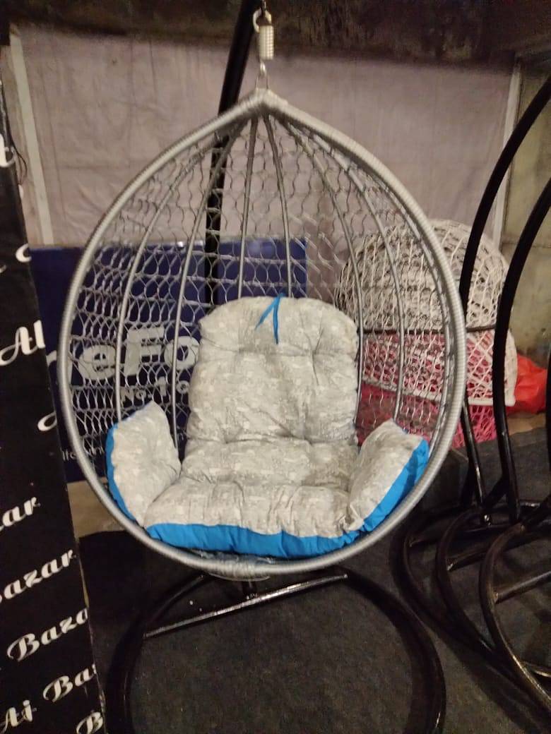 Luxurious Hanging Swing Chairs. Jhoola. Garden & Outdoor 1035139346