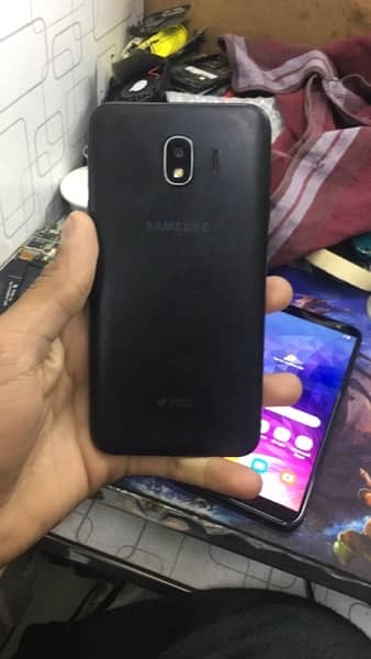samsung j6 2gb 32gb only mobile and charger no open no