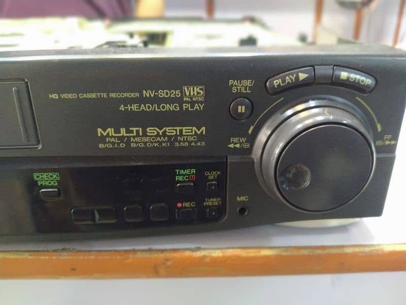 OLD IS GOLD. Vcr, VHS+DVD Combo and HDD DVD RECORDER available Video