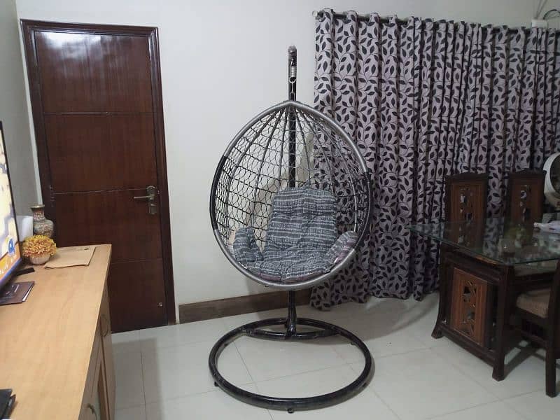 Luxurious Hanging Swing Chairs. Jhoola. Garden & Outdoor 1035139346