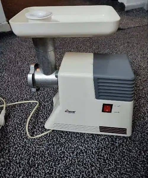 Meat grinder Meat Grinders 1072736159