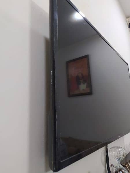 Samsung 40 inch Smart LED - TV - Video - Audio - 1075830922