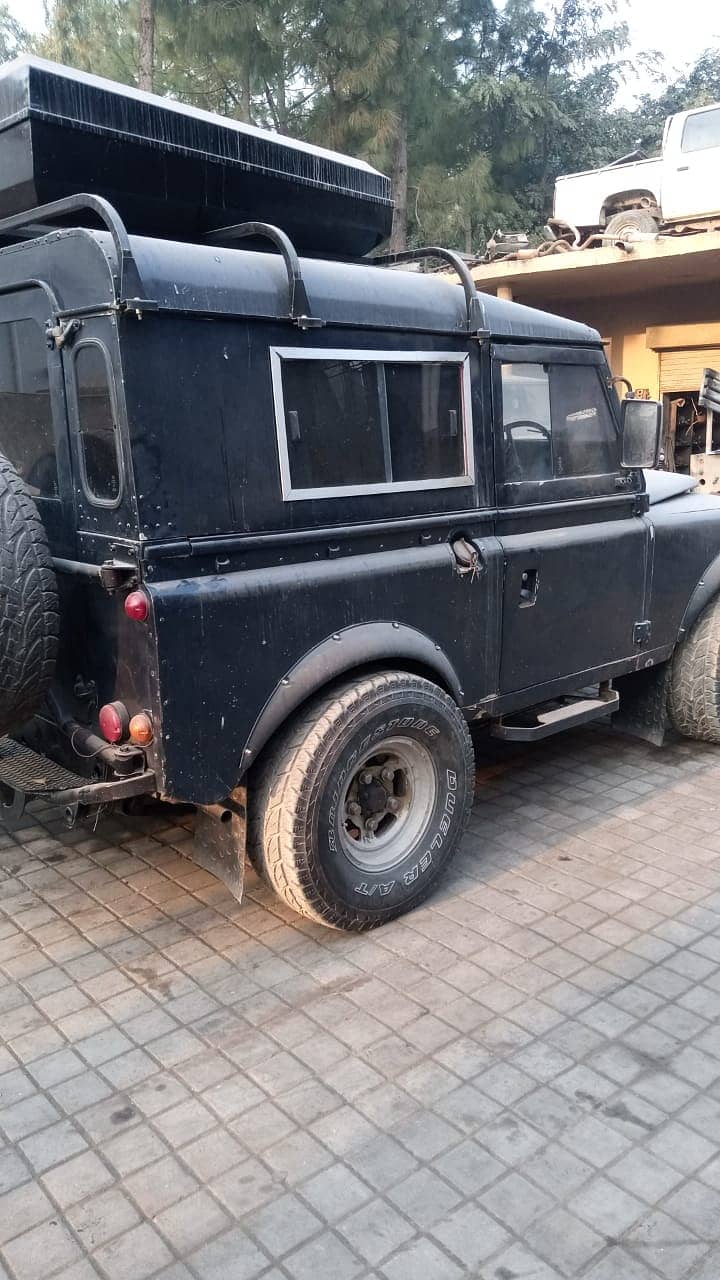 Jeep Land Rover Cars 1082895131