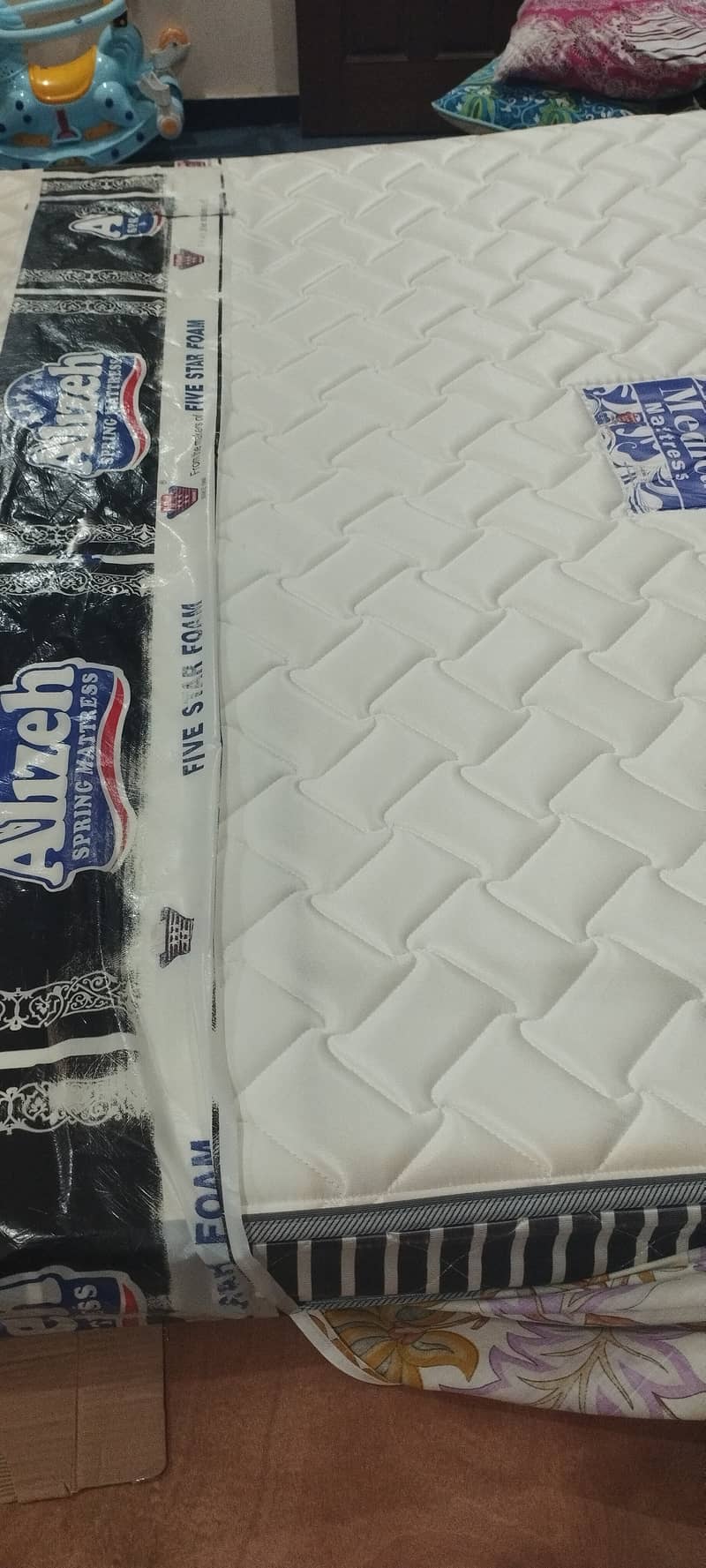 Bubble padding 2 in 1 king size medicated Mattresses 1089522510