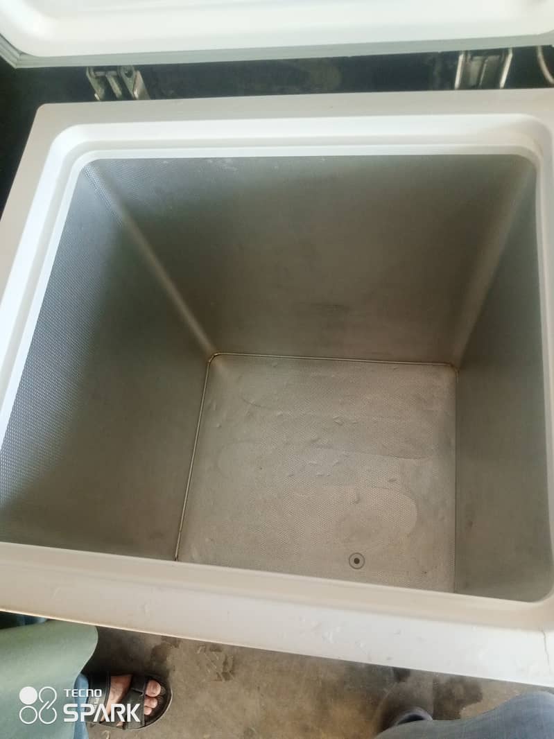 Dawlance D Freezer Water Dispensers 1093986252