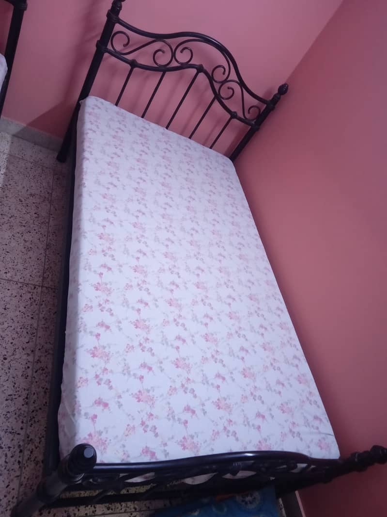 Iron bed single Beds 1094470213