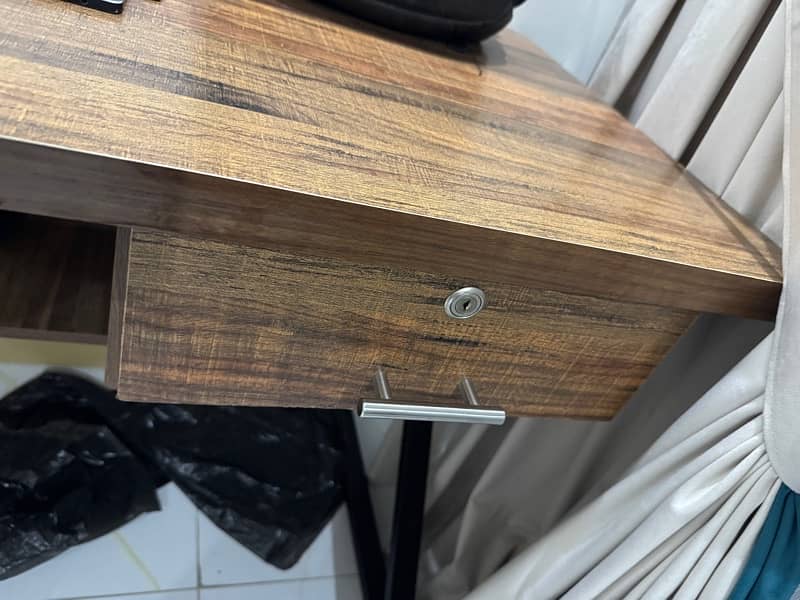 wooden table 2X3 Brand new 10/10 Tables & Dining 1094500137