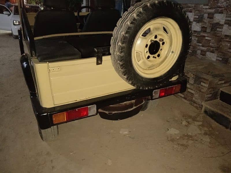 Suzuki LJ 80 jeep for sale Molding Machines 1094535255