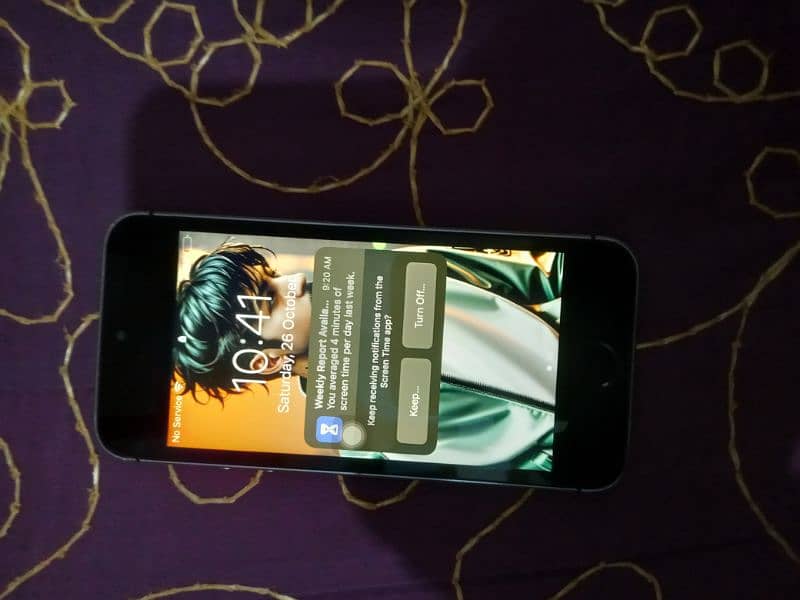 iPhone 5se 16 gb hn home button kabhi kabhi use huta hn non pta hn