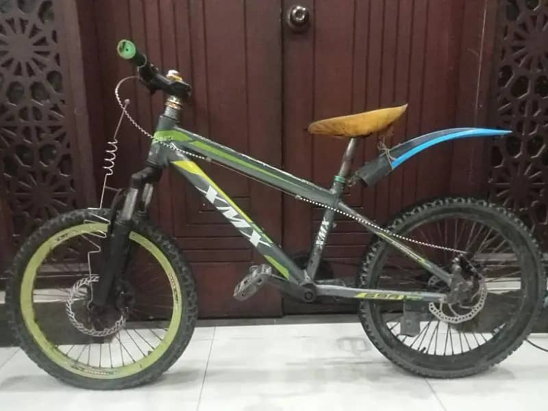 20" KIDS BICYCLE FOR SALE IN KARACHI NEED REPAIRING WORK Mountain