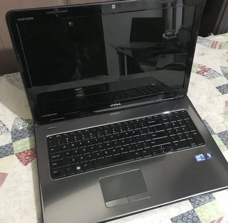 Dell laptop - Laptops - 1107143752