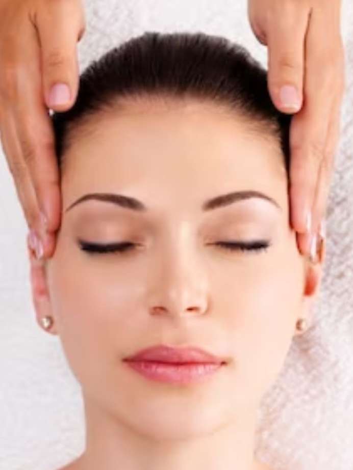 6 Face Yoga Poses To Reduce Wrinkles Naturally