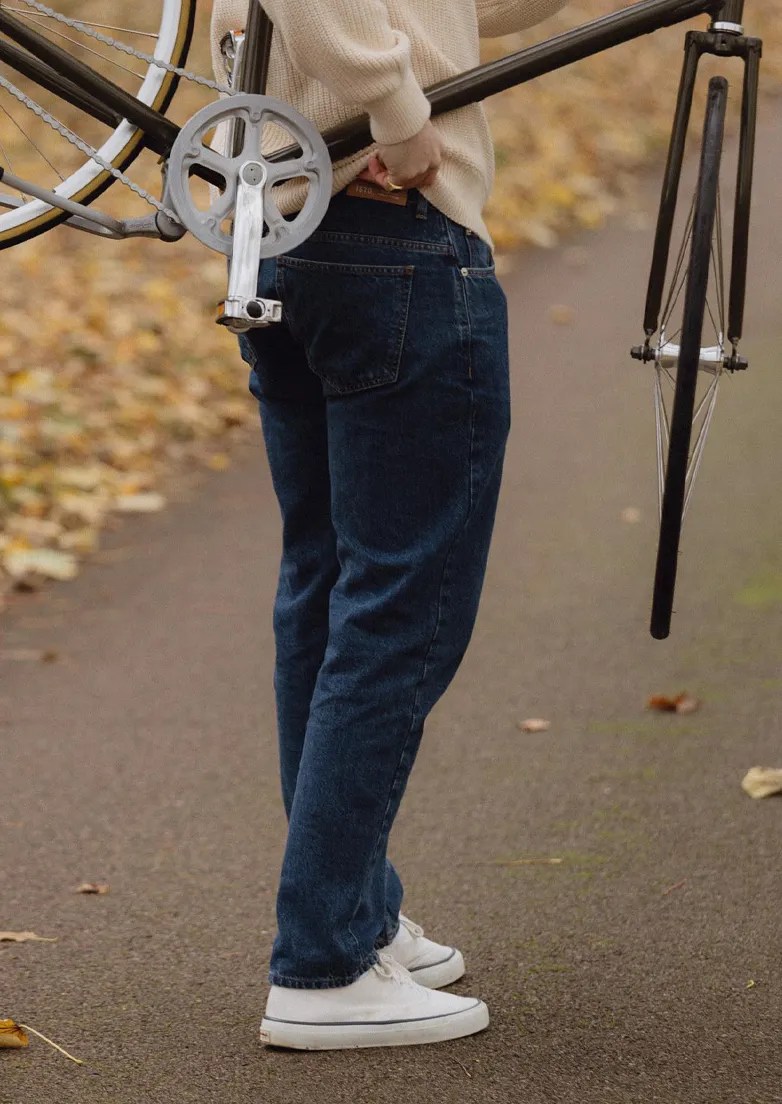 The best dark blue jeans outfits for men in 2024 OPUMO Magazine