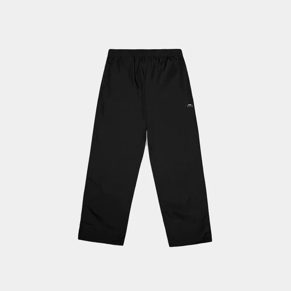 The 9 Best Black Trousers for Men in 2024 OPUMO Magazine OPUMO Magazine