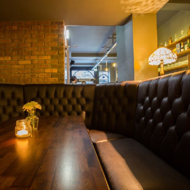 The Decanter Updated 2024, British Restaurant in Leeds, West Yorkshire