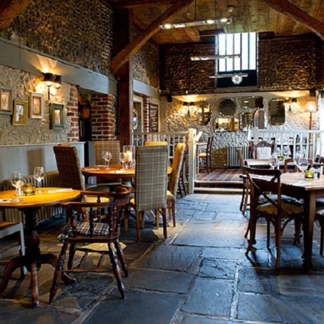 The Harrow Updated 2024, International Restaurant in Warlingham, Surrey