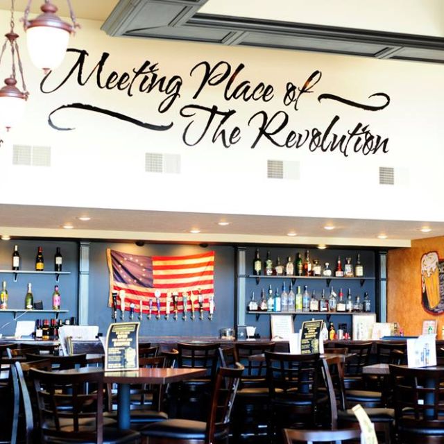 The Crowded House Updated 2024, American Restaurant in Madisonville, KY