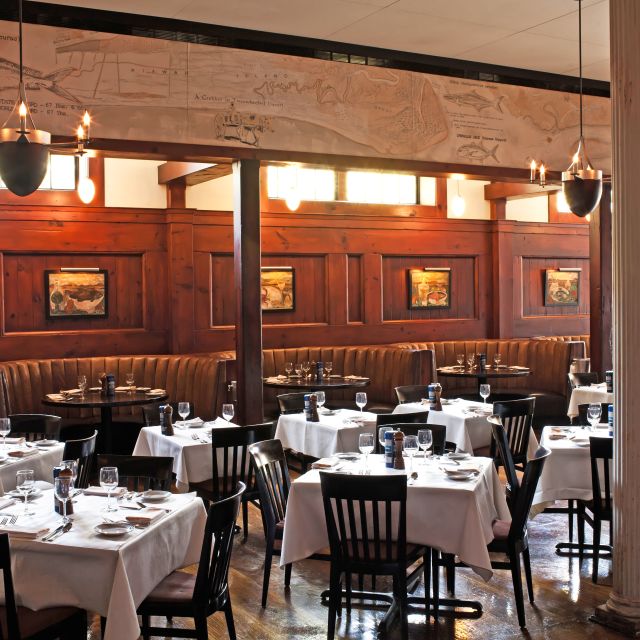 Hank's Seafood Restaurant Updated 2024, Seafood Restaurant in